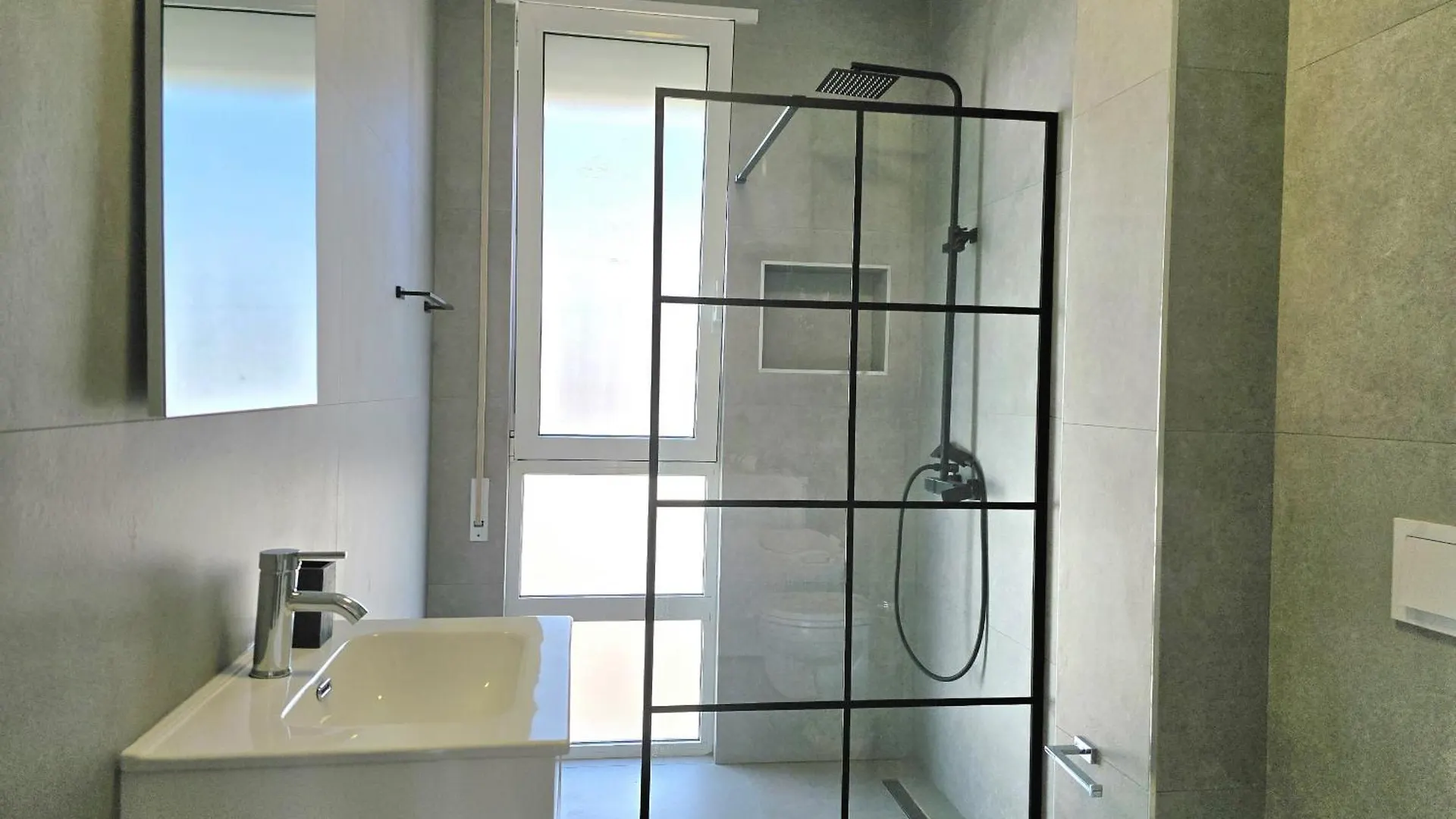 Cozy Beach Apartment - 296 Dıraç Arnavutluk